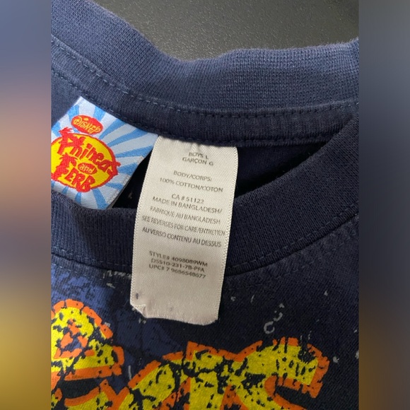 Vintage phineas and ferb Disney tee shirt - Picture 5 of 5